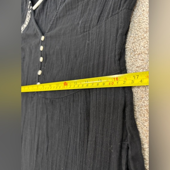 Old Navy Black Crinkle Crepe Gauzy V-Neck Boho Maxi Prairie Dress Size Small - Picture 13 of 15